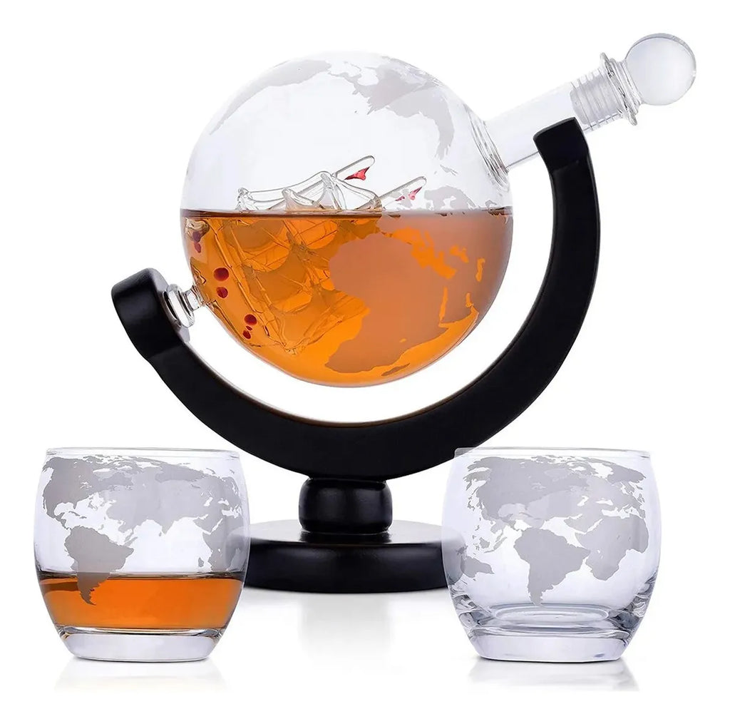 Around the World Whisky Decanter Set + 2 Glasses