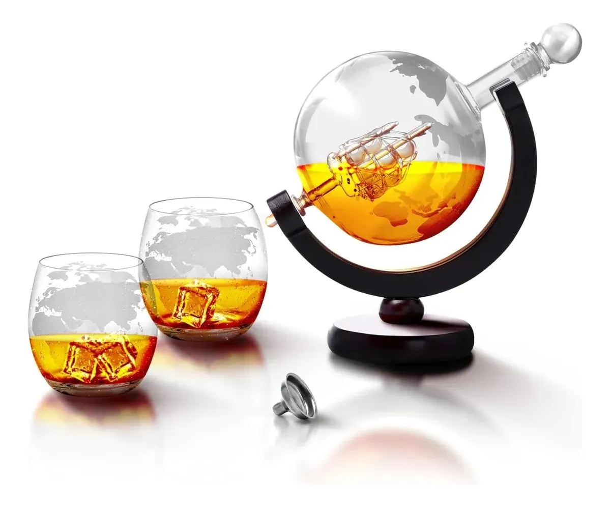 Around the World Whisky Decanter Set + 2 Glasses