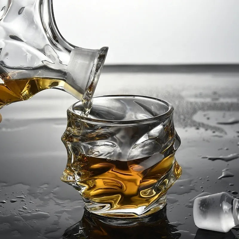 900ml Glass Whisky/Liquor Decanter + 6 Super Luxury Glasses